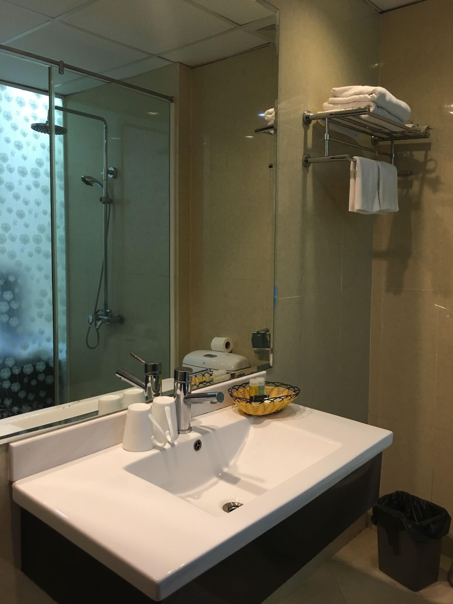 Millennium Hanoi Hotel Exterior photo